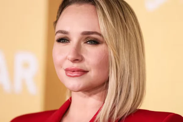 Hayden Panettiere : sa mère réagit à son décès et évoque son ex-compagnon Brian Hickerson